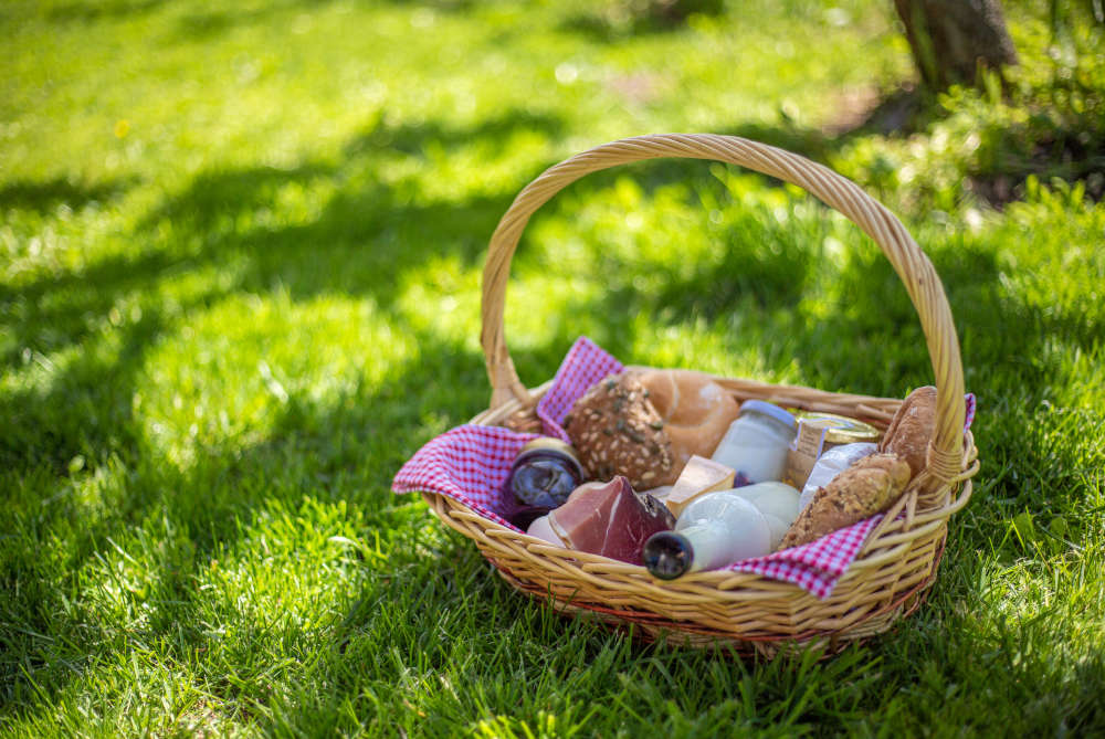 Breakfast basket & homemade products